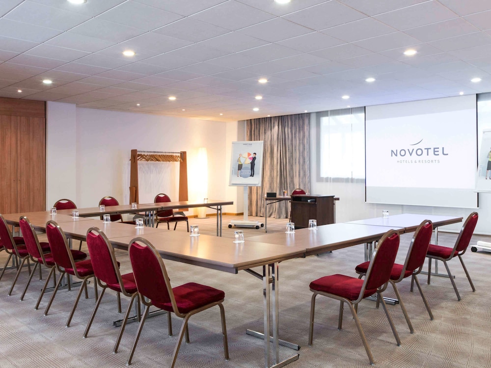 Novotel Paris Suresnes Longchamp 37/48