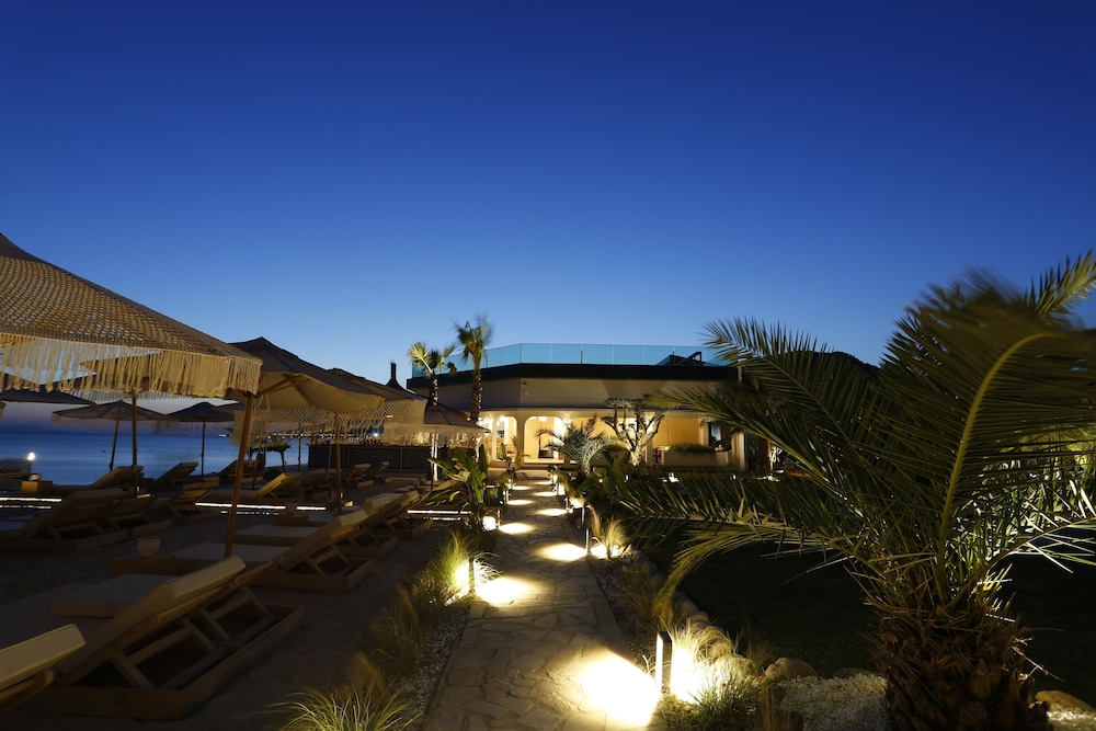 Glenn Hotel Beach 43/50