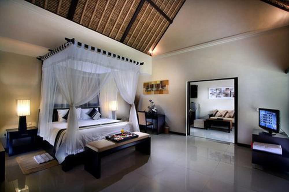 Bali Rich Luxury Villa 25/42