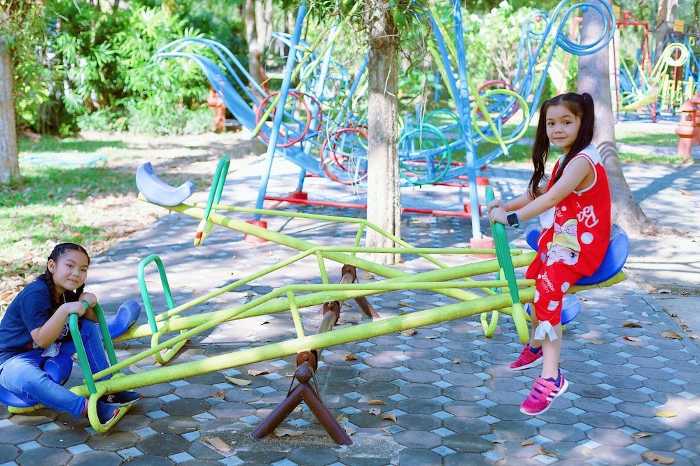 Horizon Village And Resort 59/72