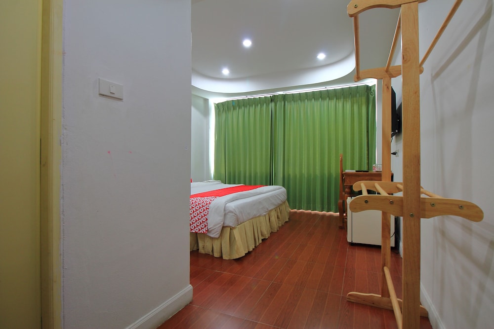 OYO 410 Diamond Boutique Hostel 12/20