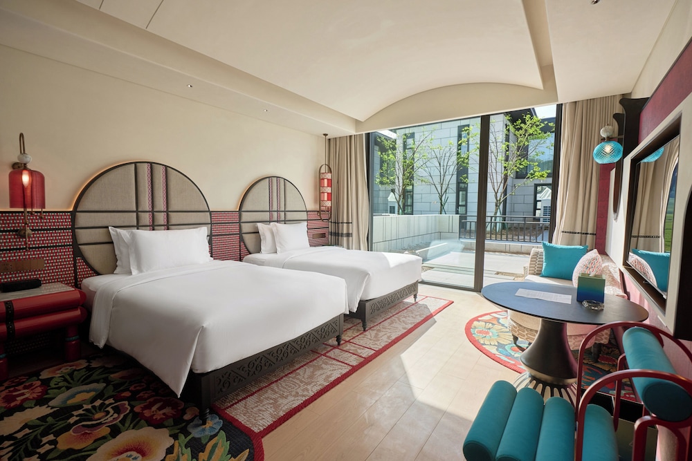غرفة بريميوم بسرير كينج وسرير فردي، Hotel Indigo Sayram Lake by IHG 4/4