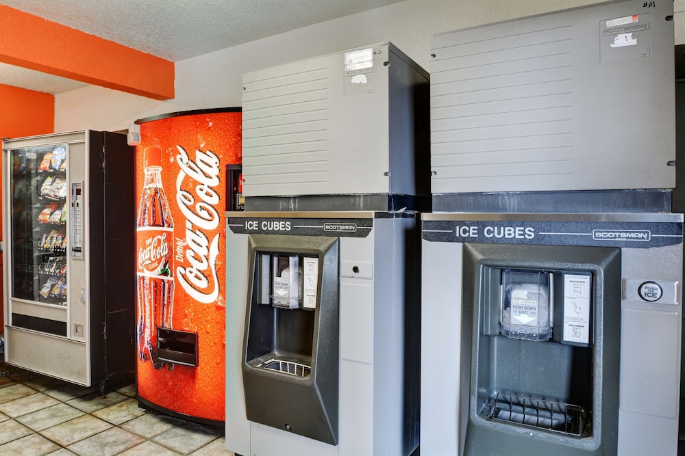 Motel6 Southington, CT - Hartford 11/43