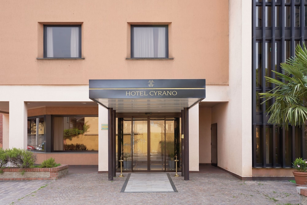 Hotel Cyrano 5/50