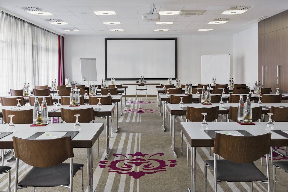 Courtyard by Marriott Wiesbaden-Nordenstadt 48/50