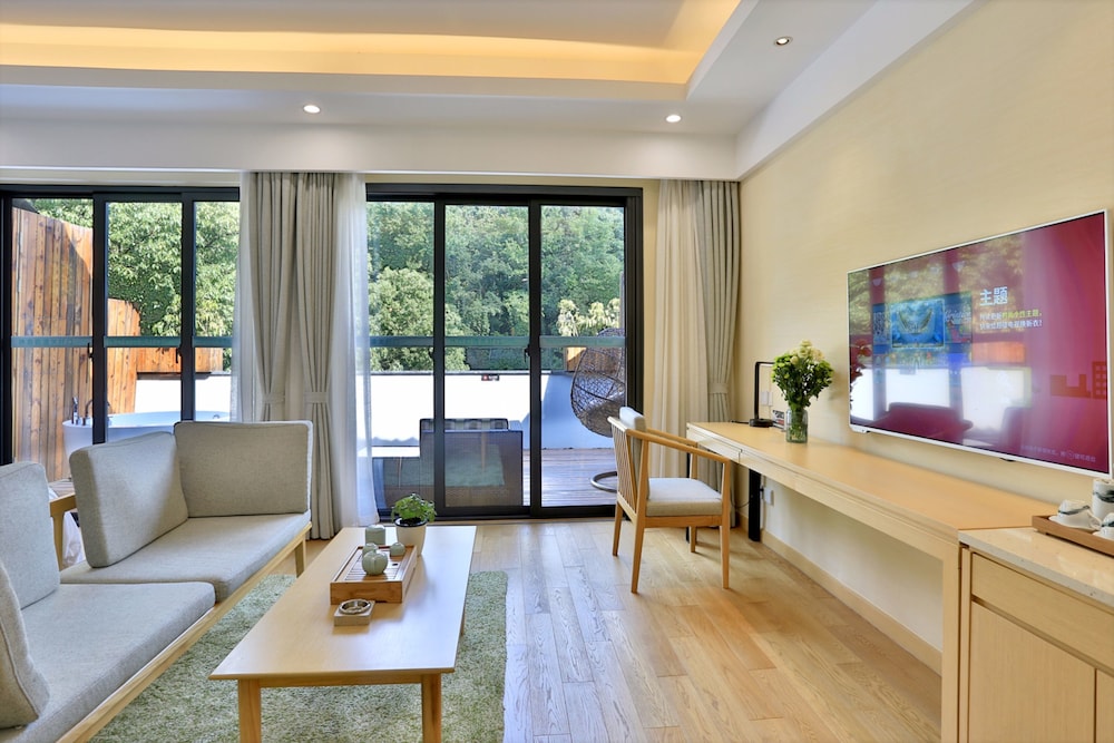 Nostalgia Hotel (West lake Hangzhou) 48/60