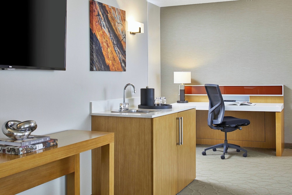 Renaissance Chicago Glenview Suites Hotel 63/72