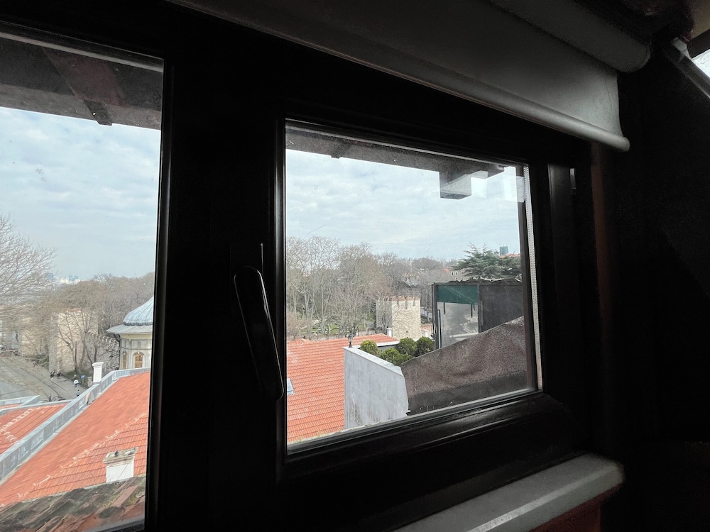 LE SAFRAN SUITE 40/50