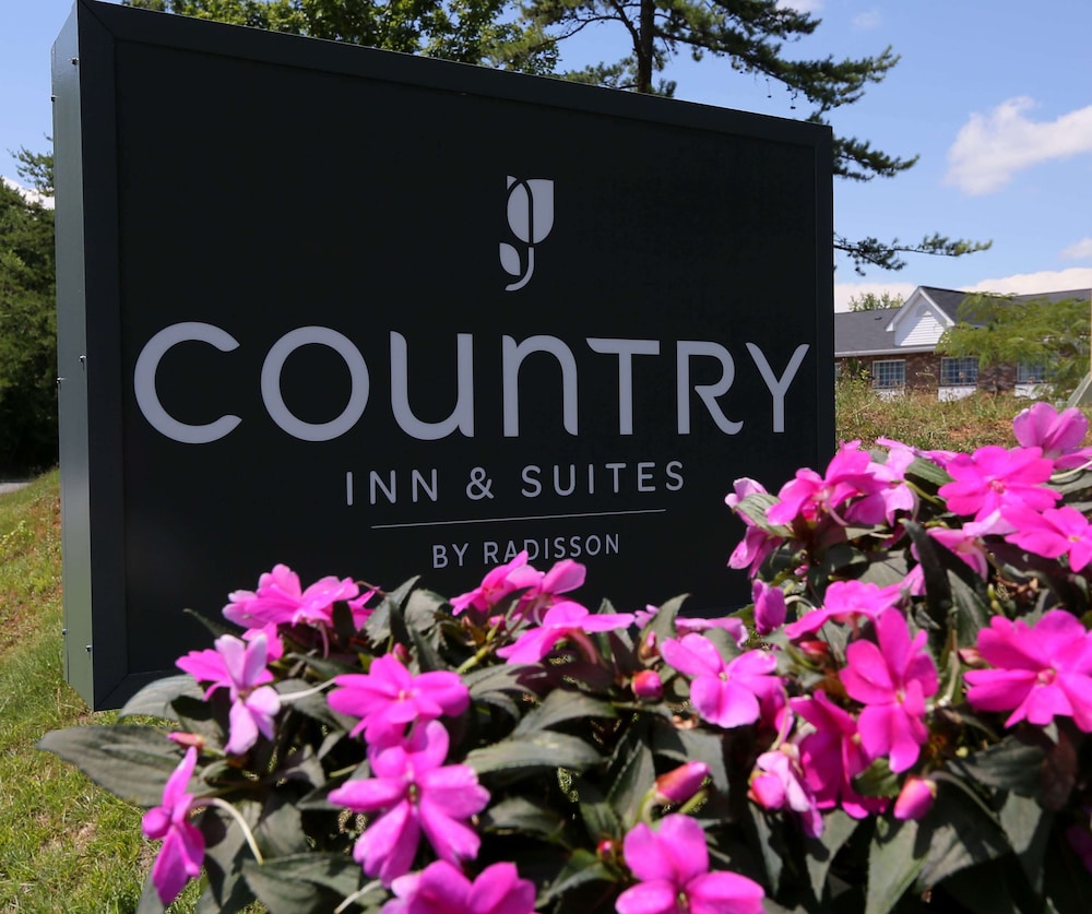 Country Inn & Suites by Radisson, Charlotte I-85 Airport, NC 24/47