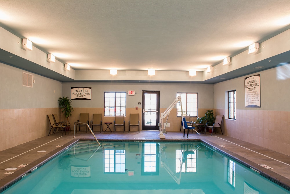 Staybridge Suites Schererville 5/55