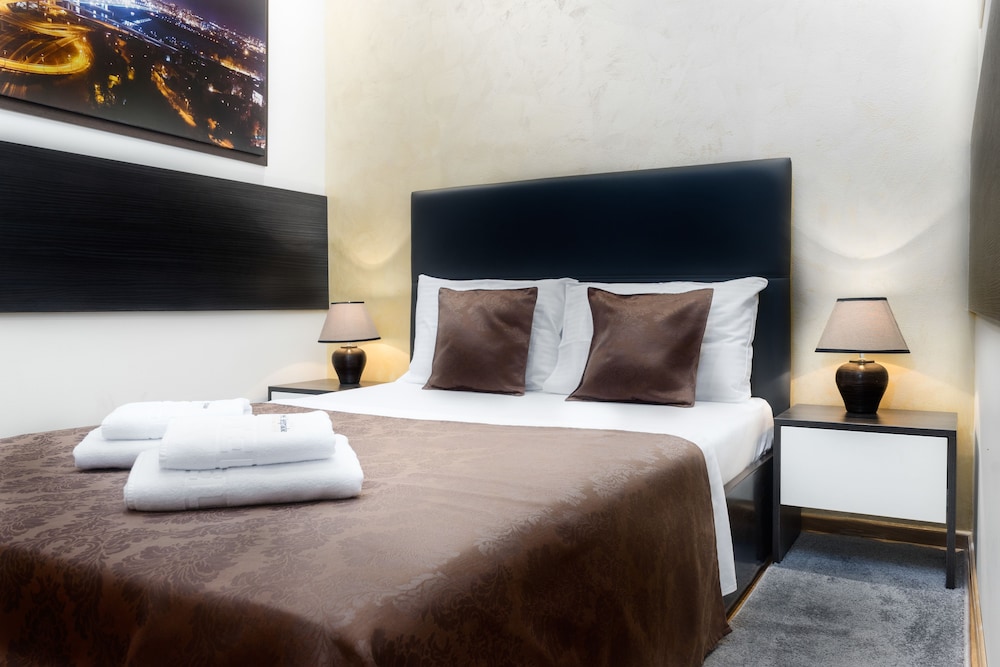 Feel Belgrade Aparthotel 17/70