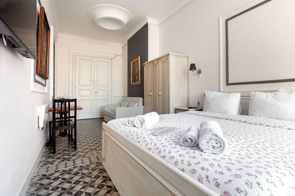 2 BEDROOMS, FAMILY SUITE, SEA VIEW, 2 BATHROOMS