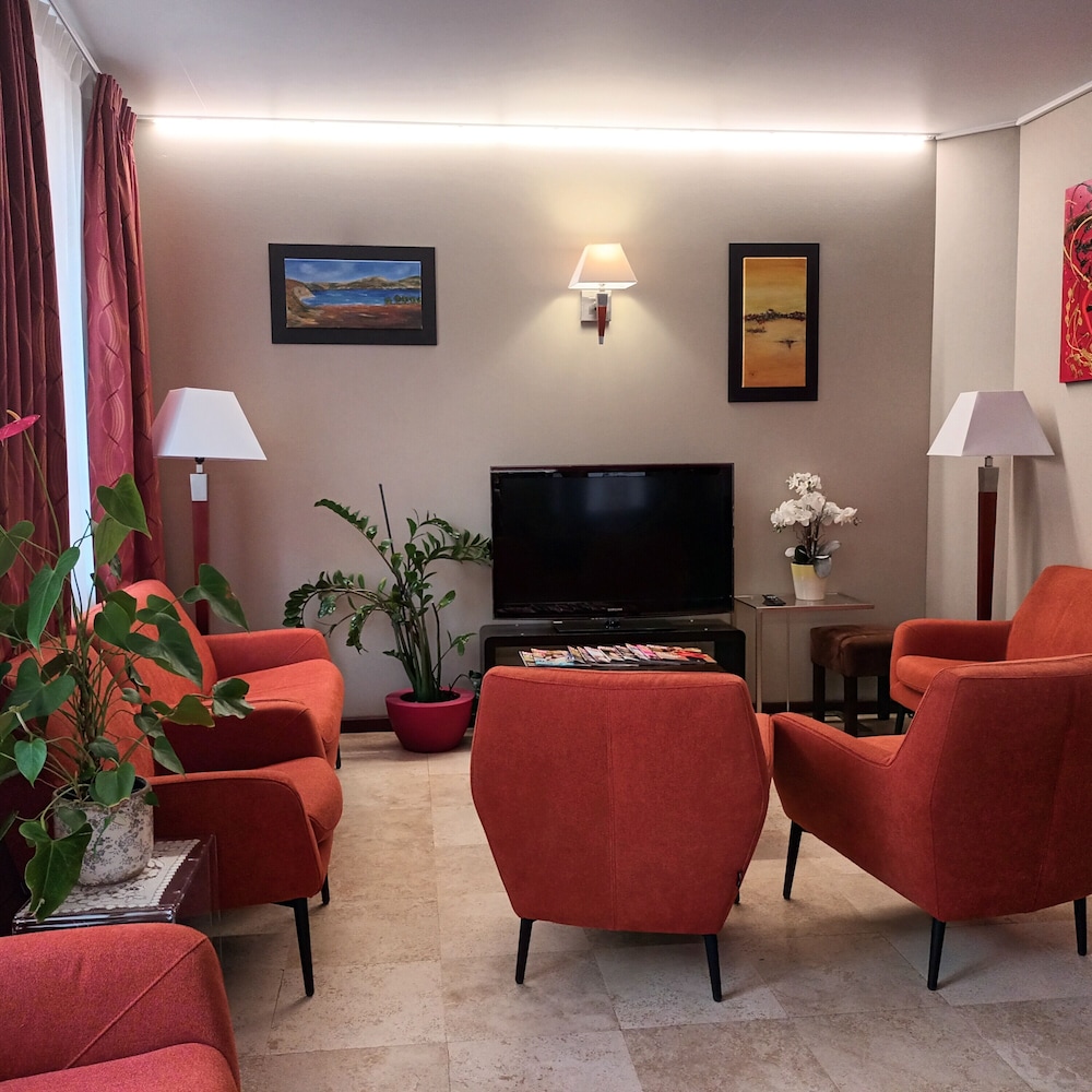 Hotel Capitole 33/53