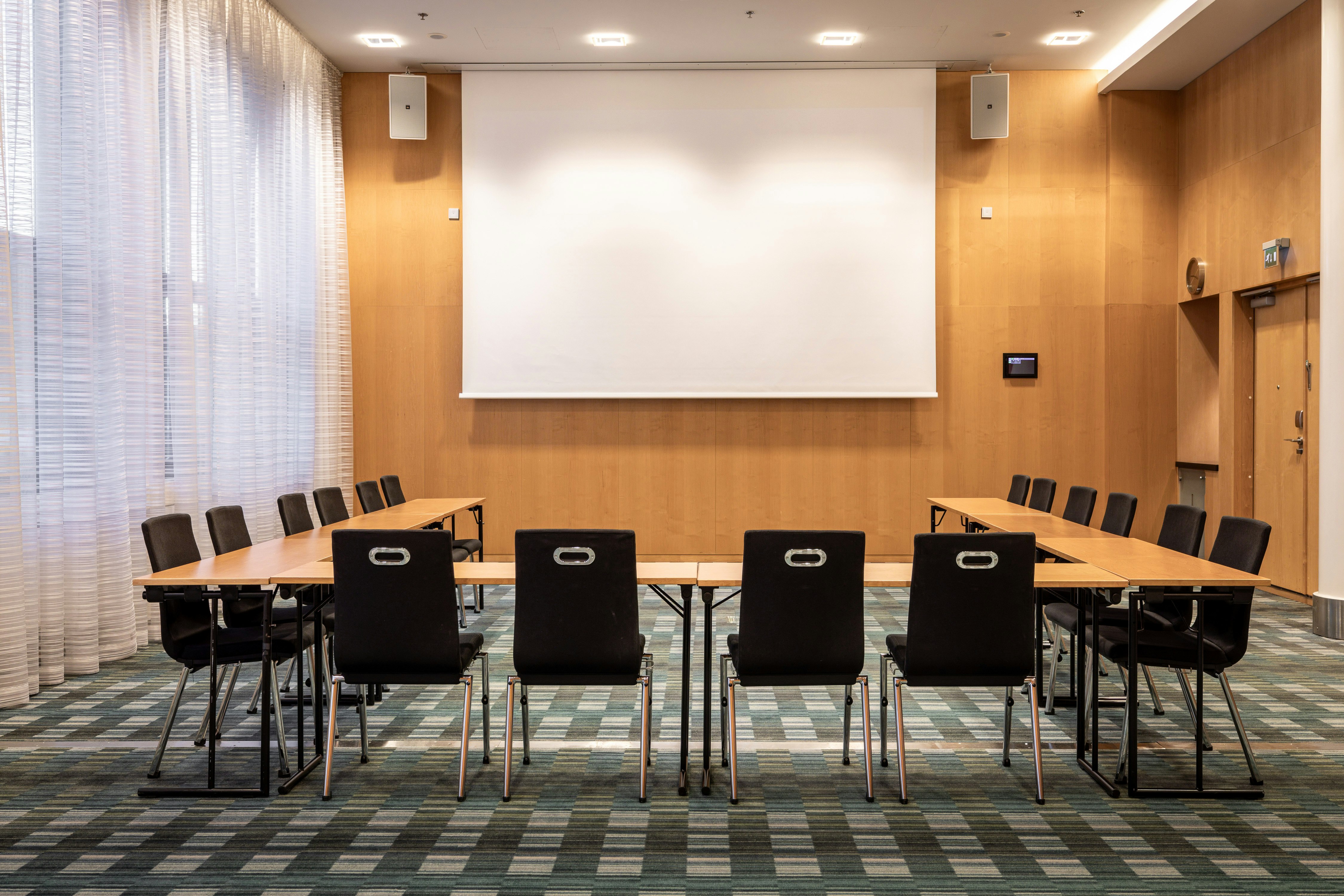 Hilton Helsinki Airport 36/48