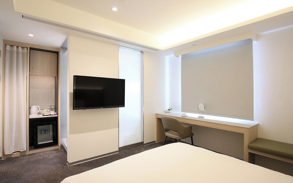 Dandy Hotel Daan Park Branch 54/66