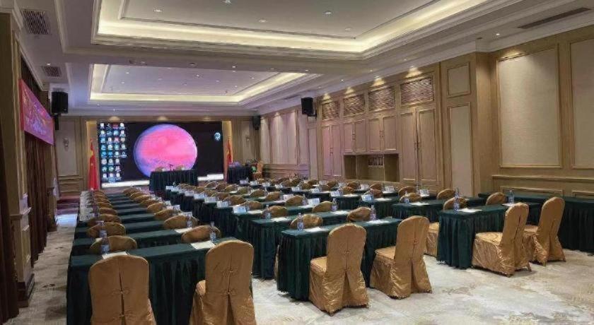 Vienna Hotel (Shenzhen Pingshan Longtian Small Town) 39/53