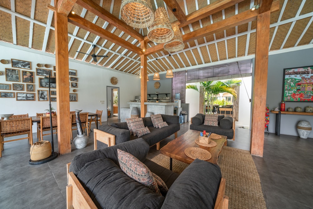 Villa Nahema 23/50