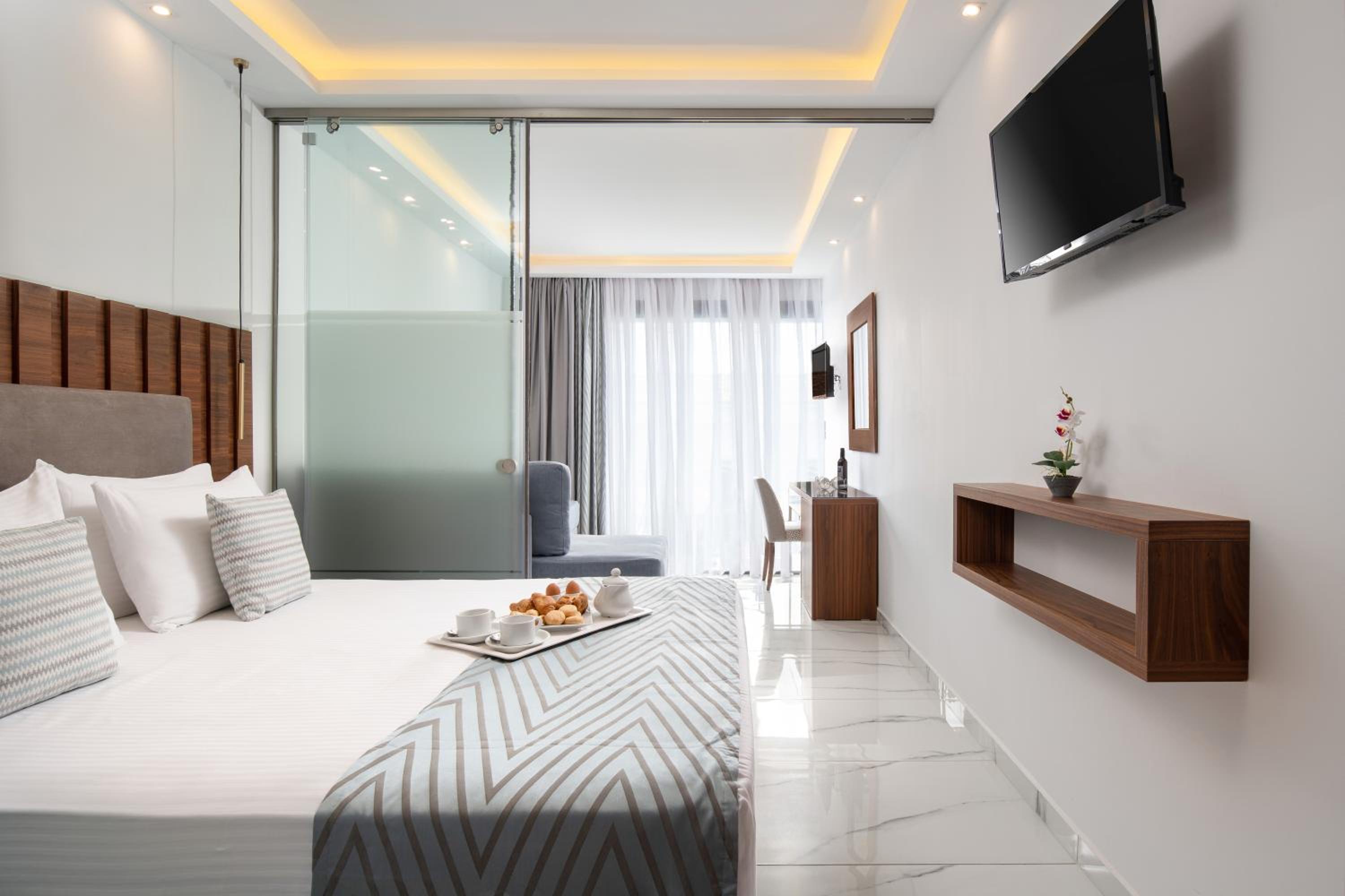Room at 4 you Boutique, Polygyros