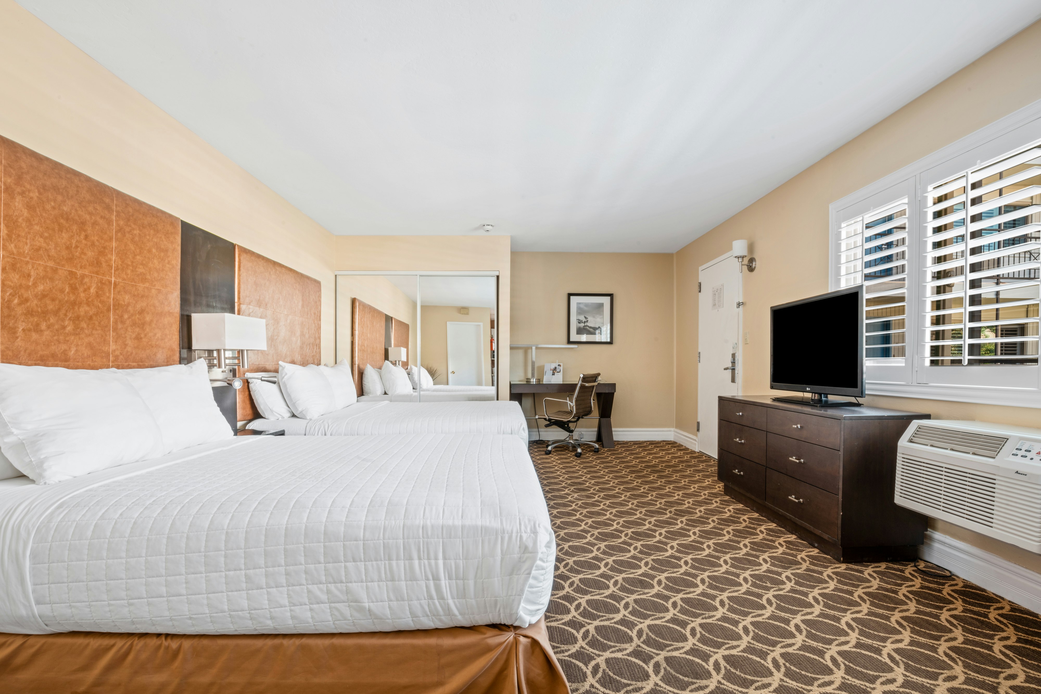 Marin Suites Hotel 26/81