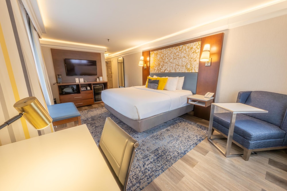 غرفة قياسية بسرير كينج، The Westfield Inn, BW Signature Collection 6/10