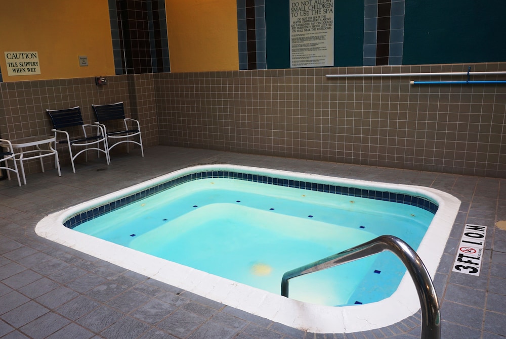 Holiday Inn Corpus Christi Arpt Conf Ctr, an IHG Hotel 7/79