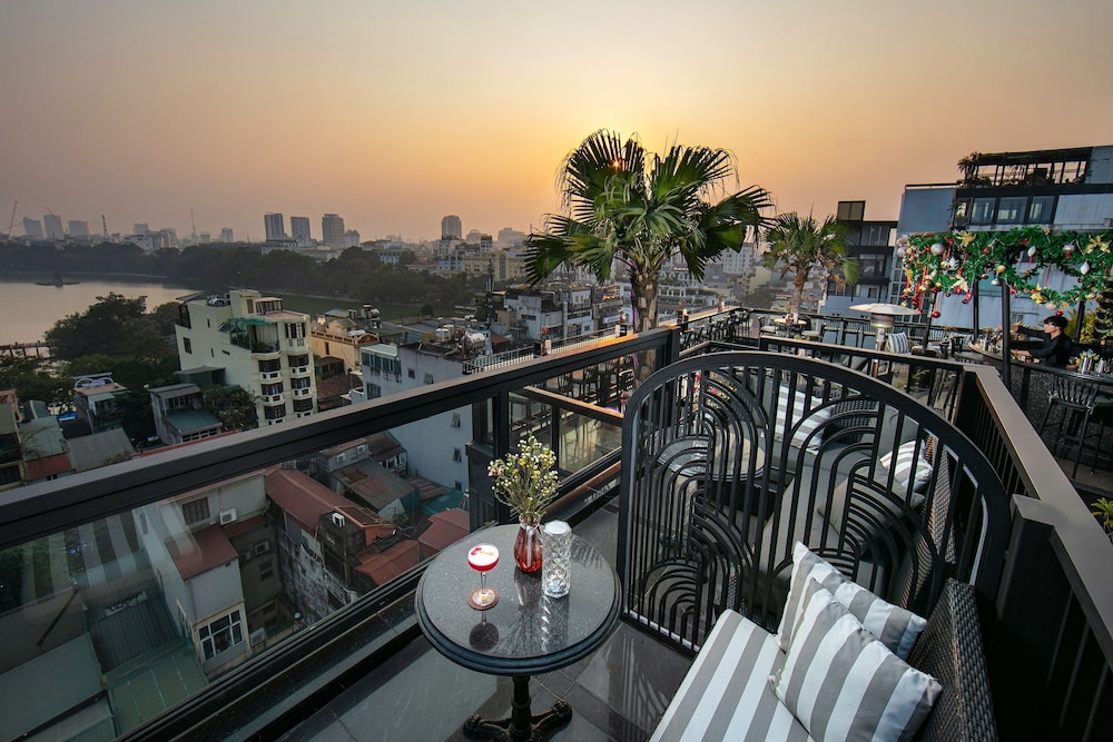 San Grand Hotel 4/47