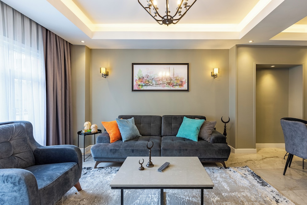 Hotel Seraglio 46/70