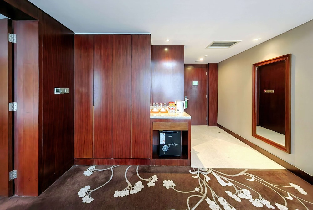 Wyndham Garden Changzhou Zhonglou 18/29