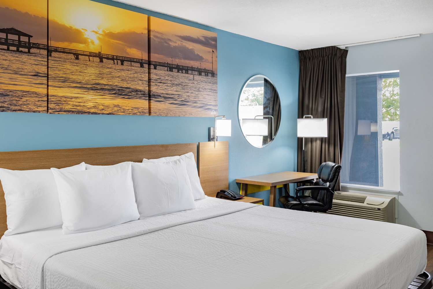 Days Inn by Wyndham Pensacola I-10 14/34