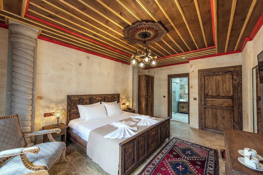 Volare Stone Hotel 12/43