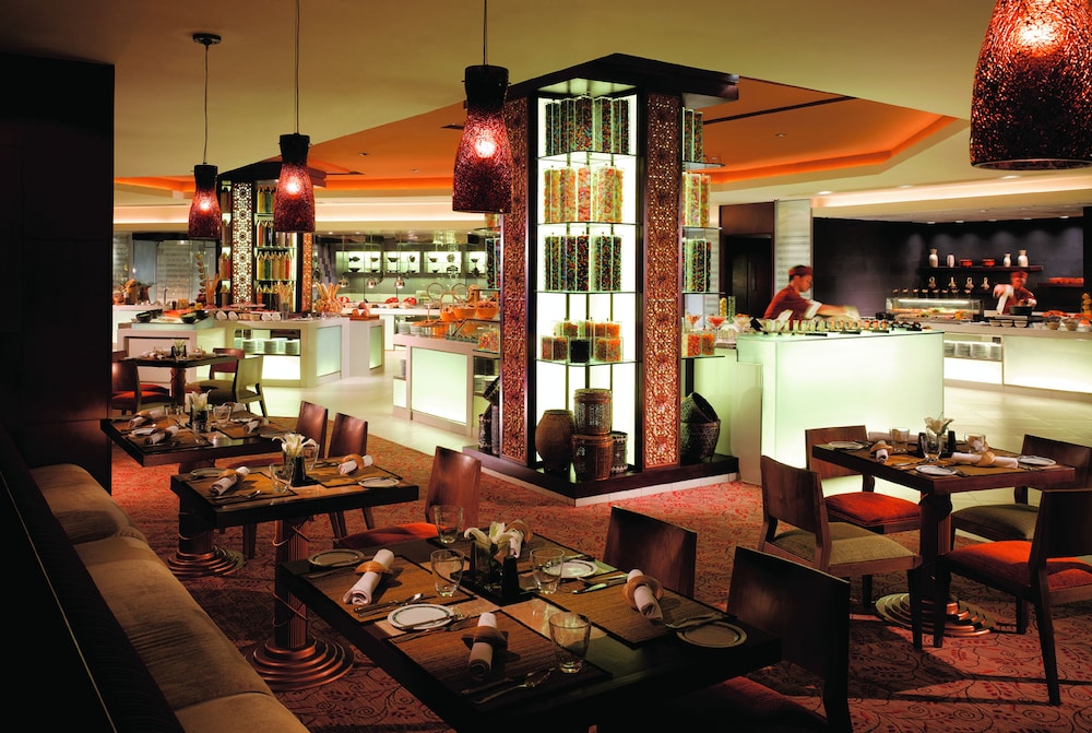 Shangri La Hotel Surabaya Kt 47/65