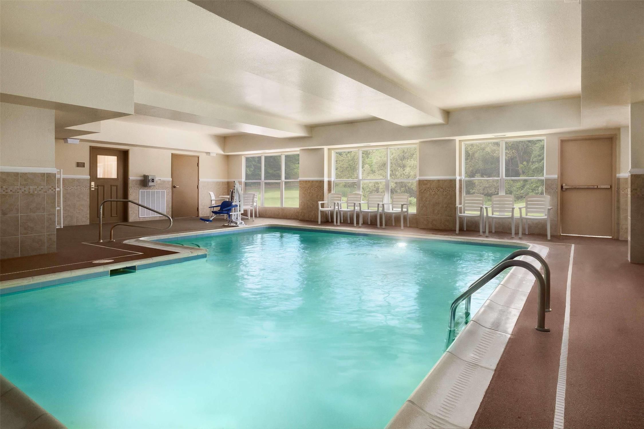 Country Inn & Suites By Radisson, Doswell (Kings Dominion), VA 21/39