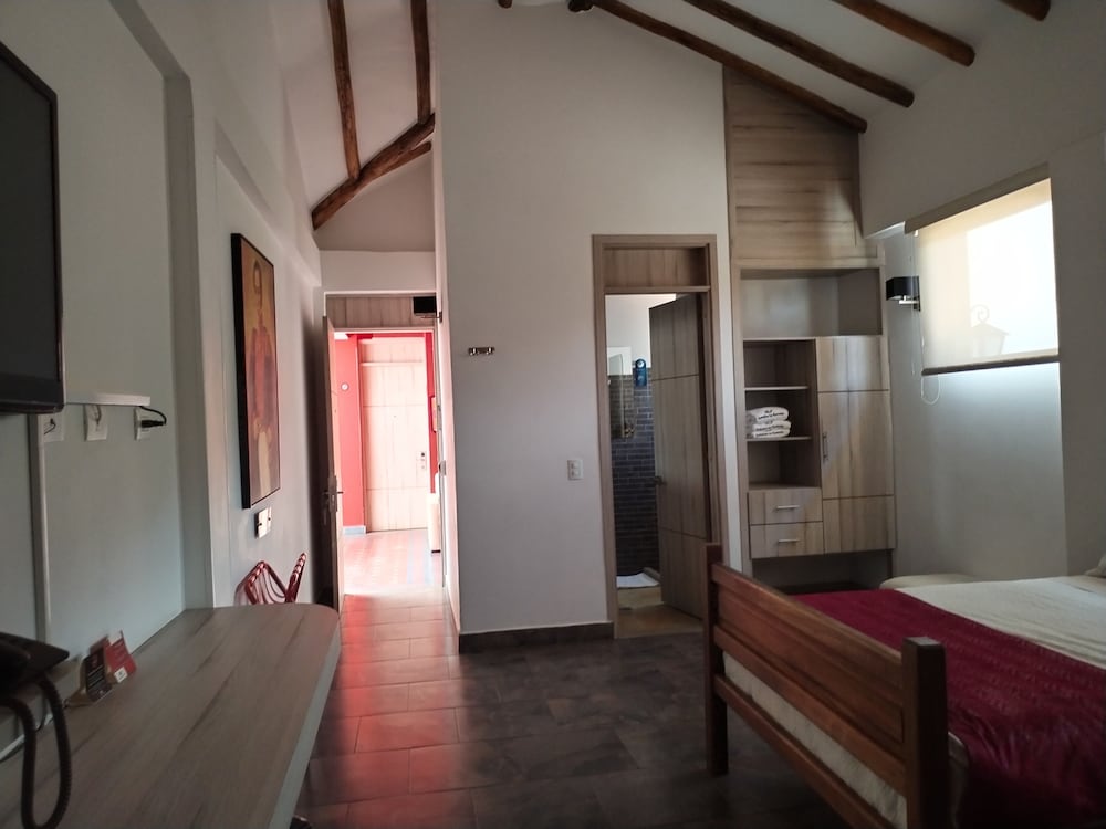 Hotel Capitan Ricaurte 38/66