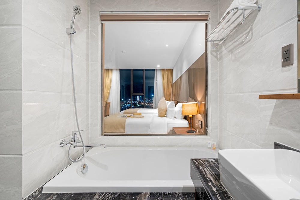 Alansea Danang Hotel 94/100
