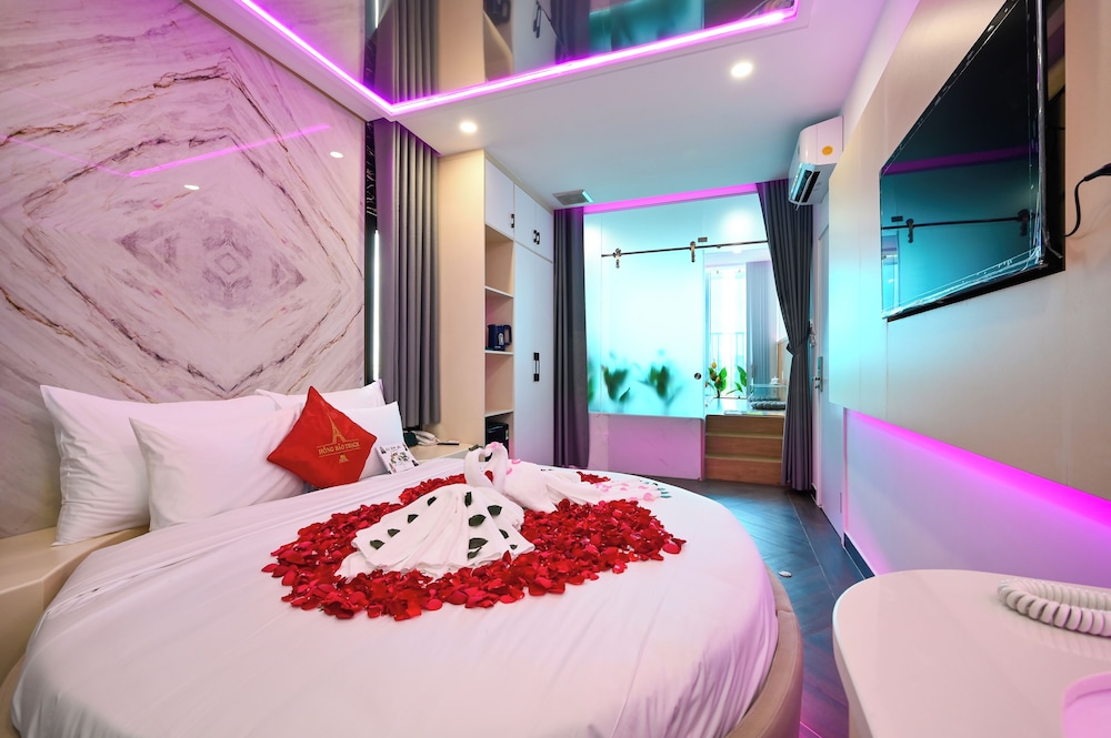 LUXURY, DOUBLE BED