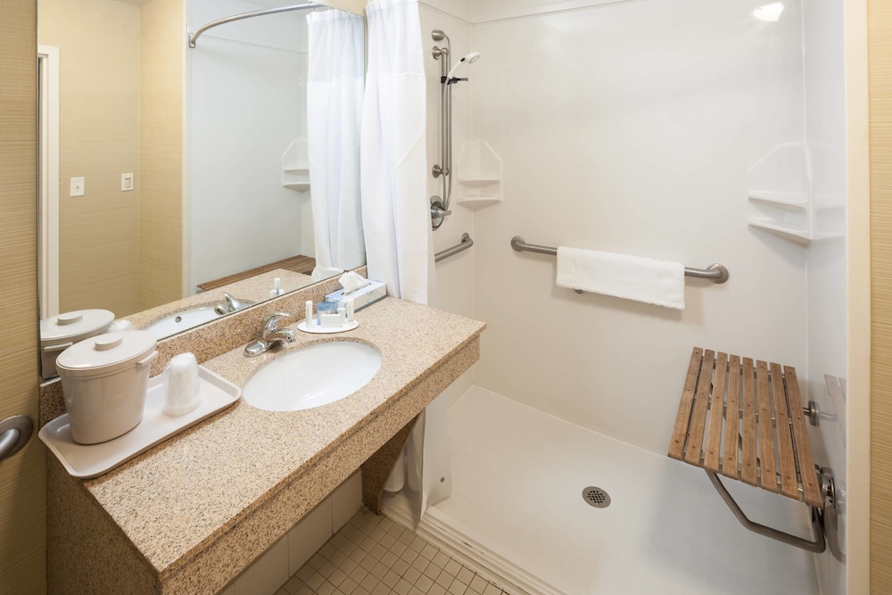 Fairfield Inn Suites Ruston 10/36