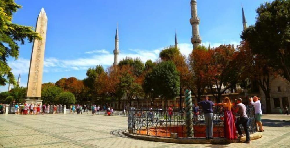 Agora Boutique Hotel & Bistro 35/50