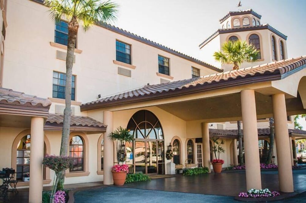 Inn On The Lakes 2/31