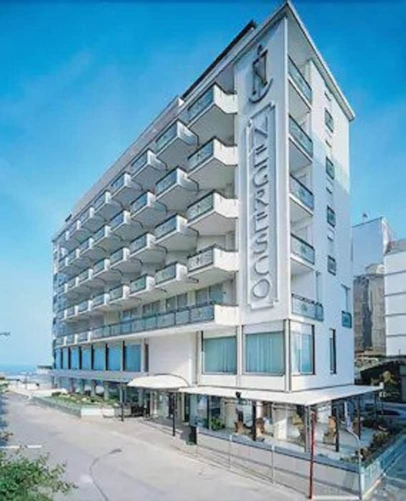 Negresco 4/62