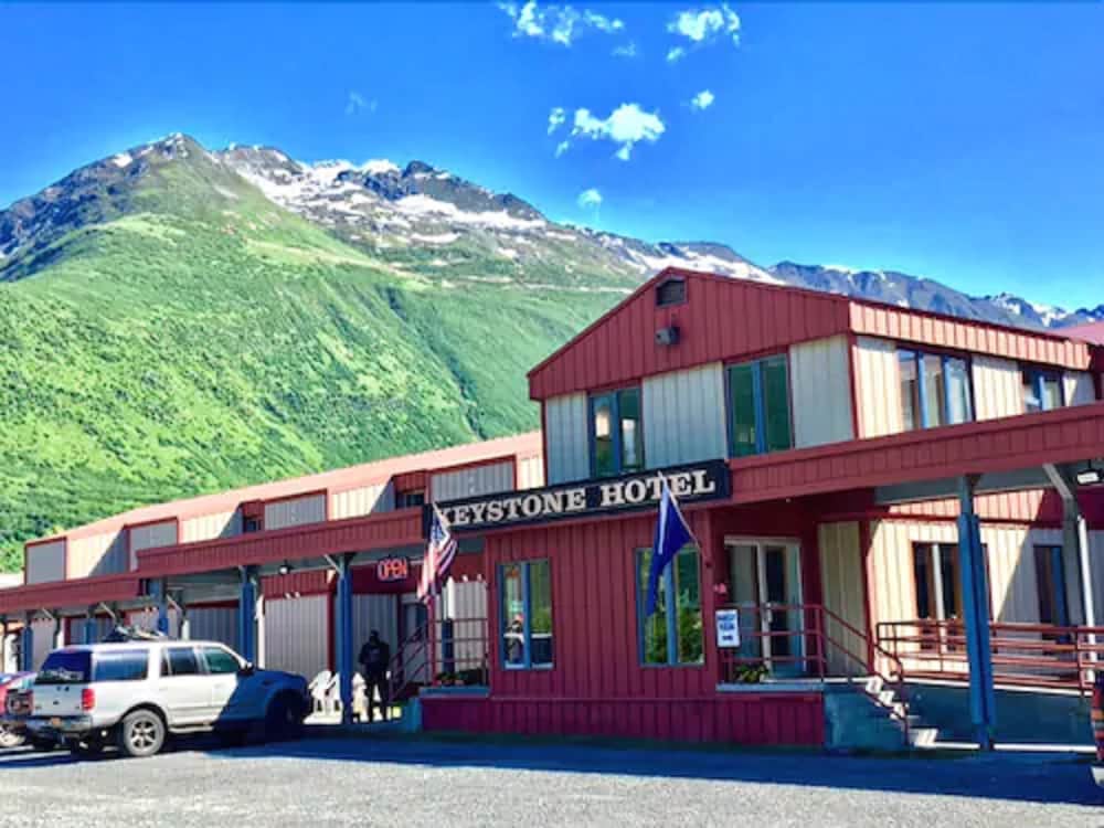 Keystone Hotel 32/38