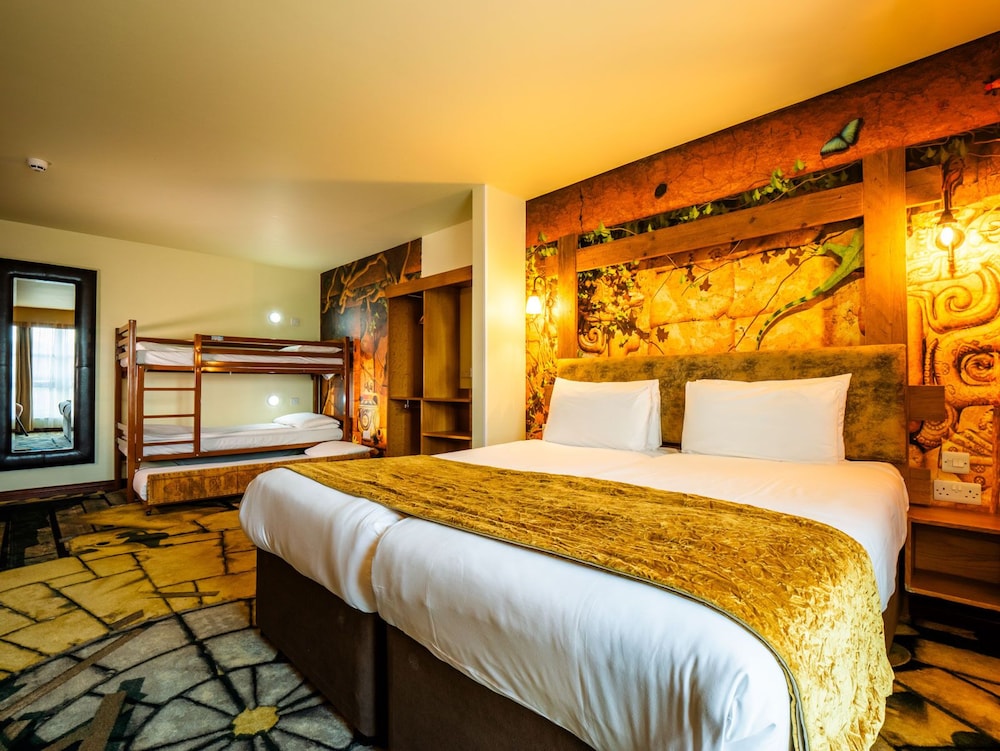 Chessington Resort Hotels 45/90