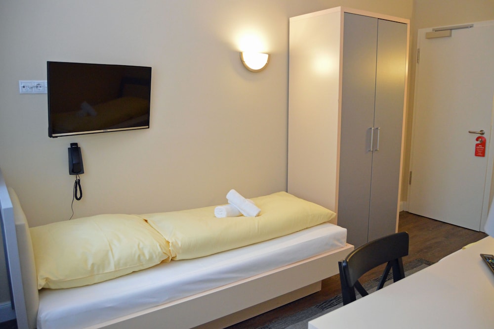 Hotel Jeta 13/50