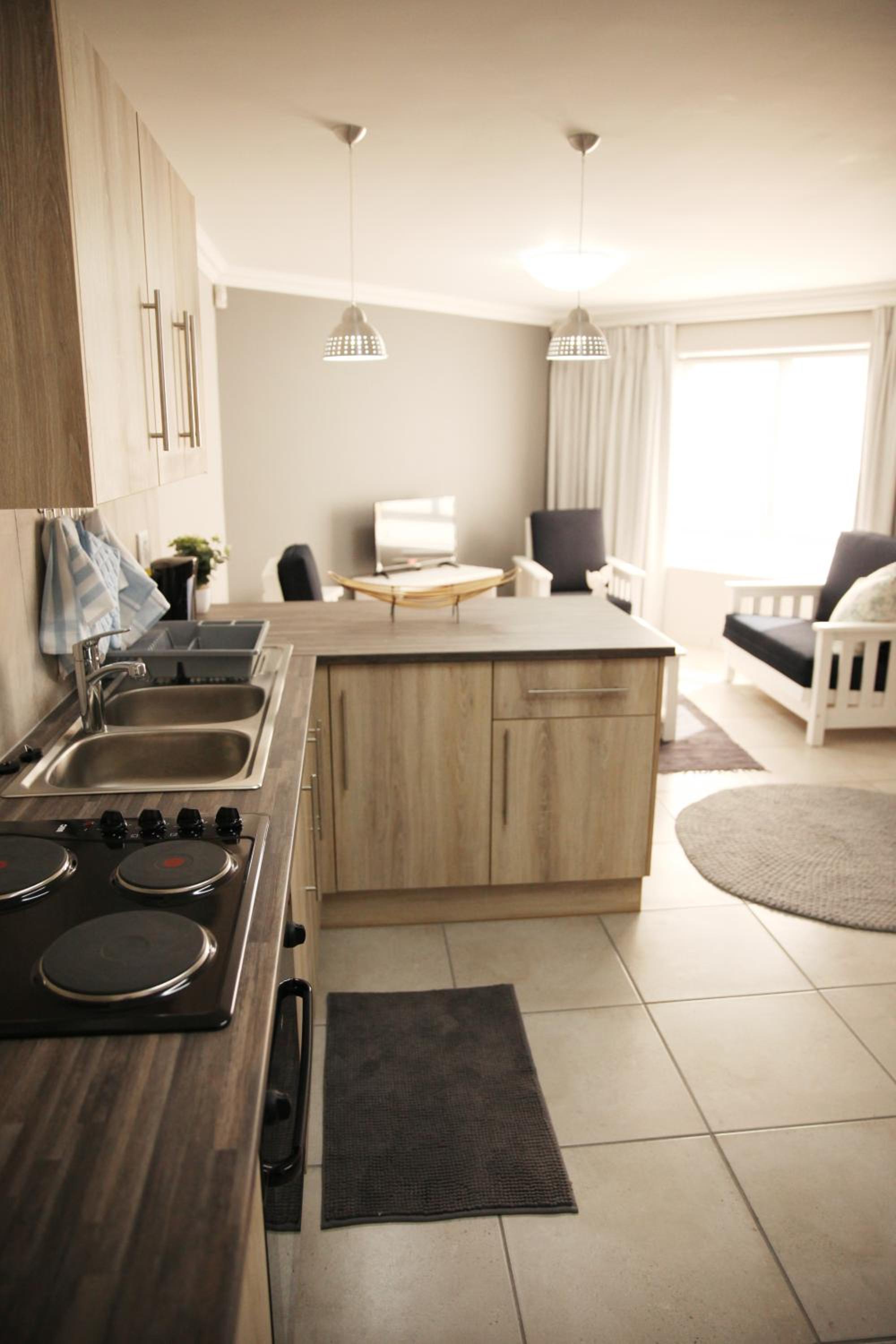 Mari-Amor Self-Catering Apartments 6/23