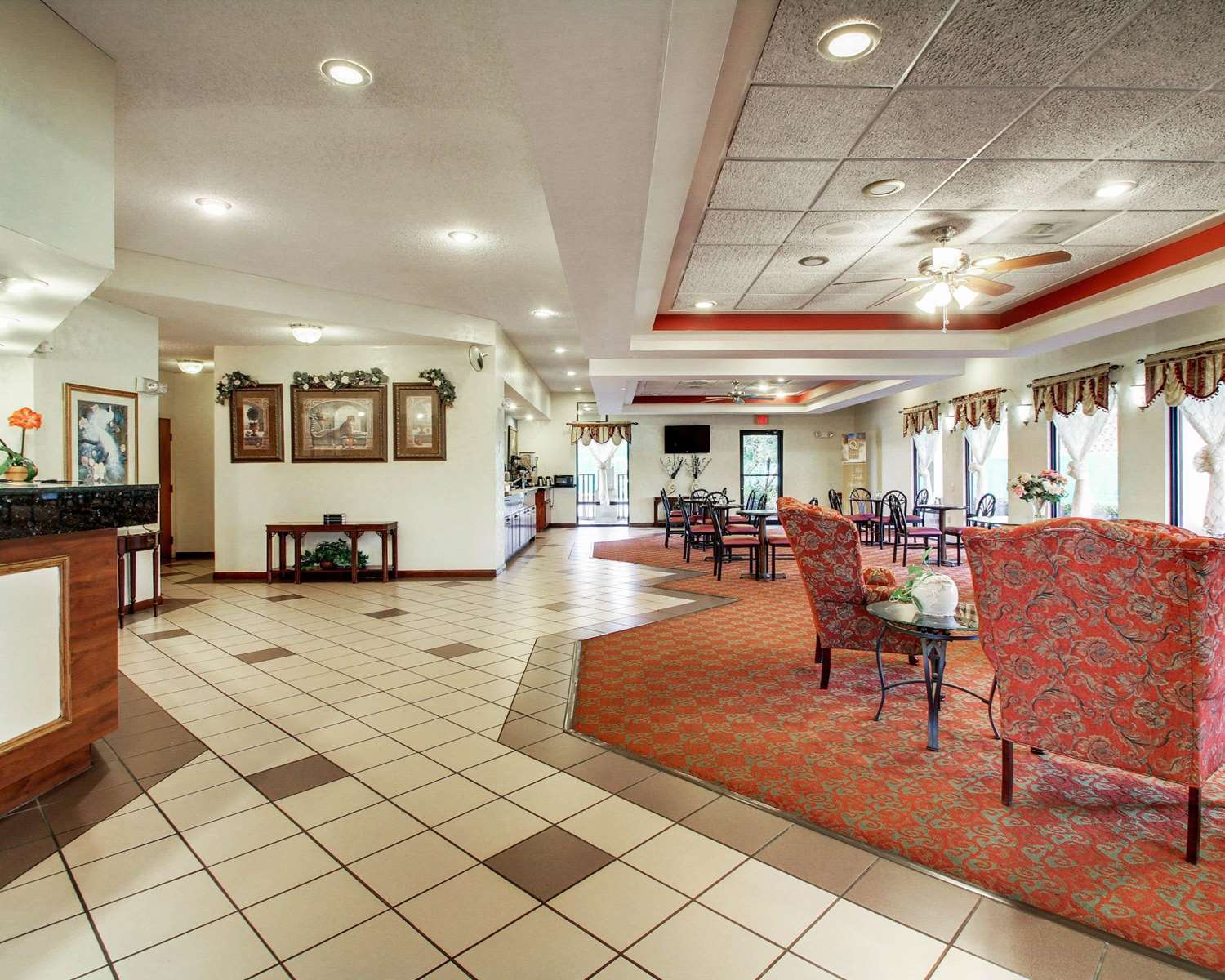 Quality Inn & Suites Clinton - Jackson West 6/28