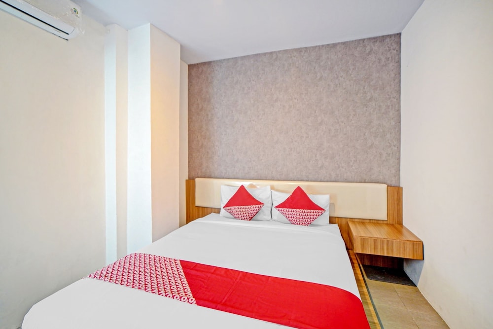 OYO 90559 Gamacity Residence 16/25