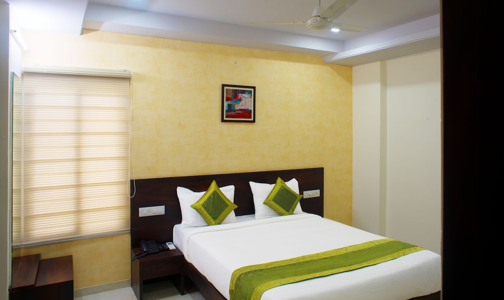 Treebo Celeste Vizag 9/25