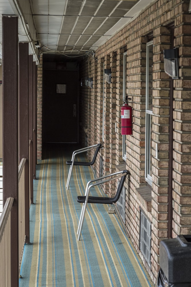 Sunrise Inn Hershey 23/41