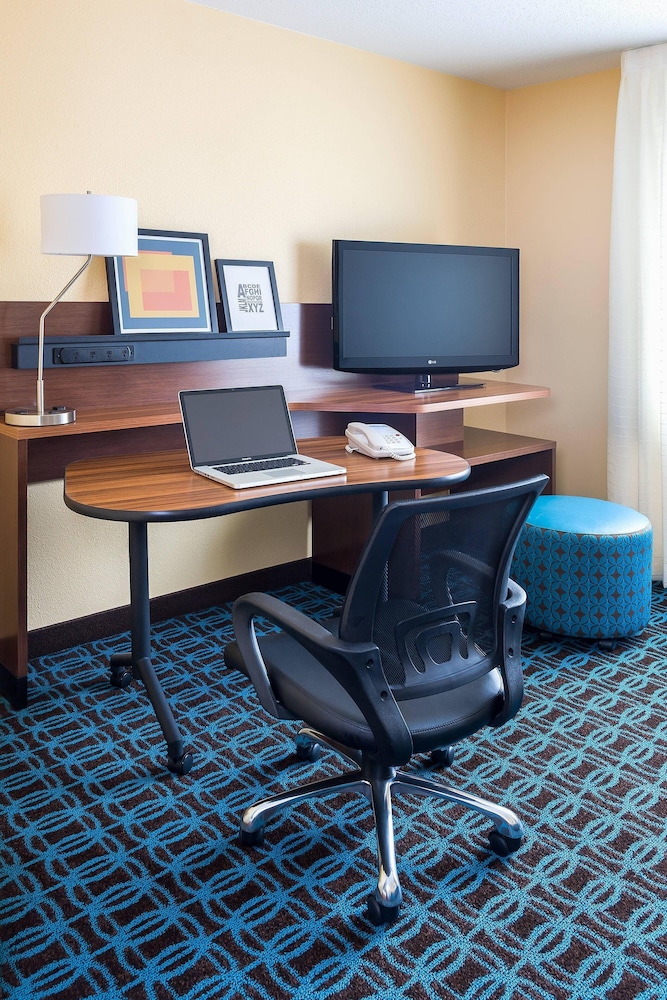 Fairfield Inn & Suites Findlay 26/29