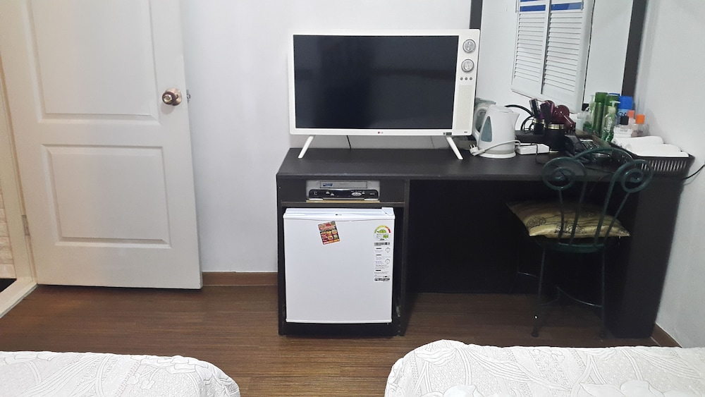 Saipan Motel 17/34