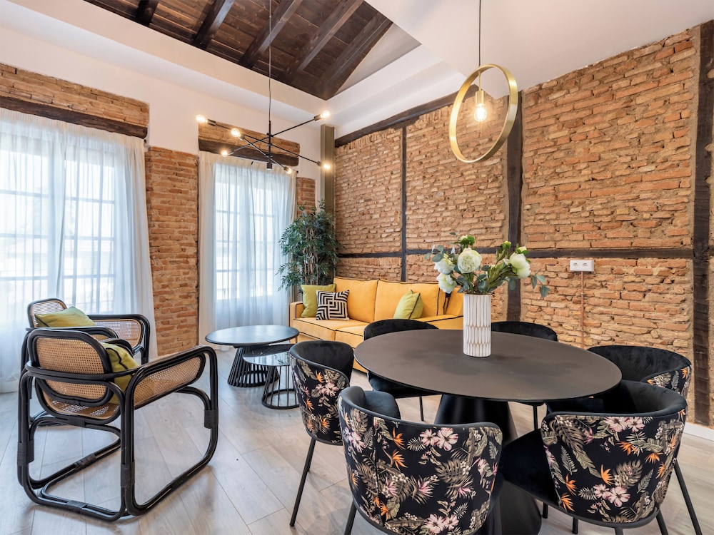 APARTAMENTOS PUERTA ELVIRA SUITES 3000 34/46